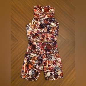 Lululemon top and short set size 6